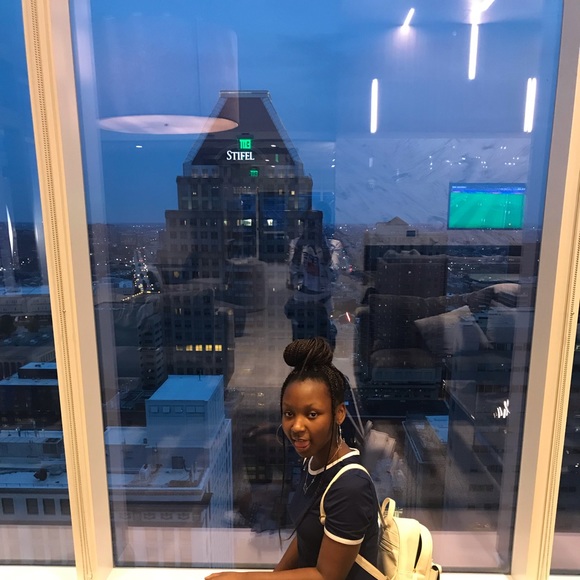 Meet your Posher, Lovely - Picture 1 of 1